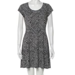Michael Kors graphic black and white print mini dress size medium
